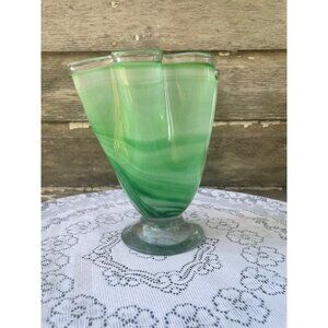 Vintage MCM Art Glass Green Swirl Pedestal Handkerchief Vase 7